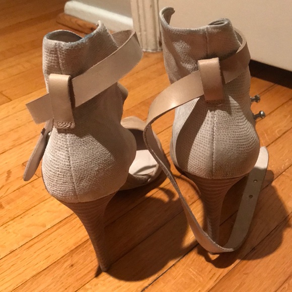 JOE’S JEANS Laney Ankle Wrap Heel, Beige & White - Picture 4 of 5